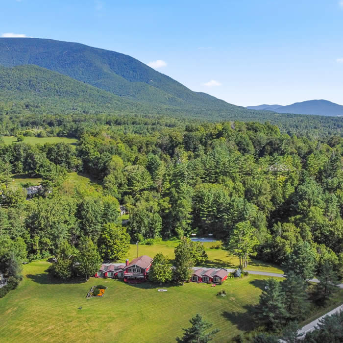 manchester-vermont-bed-and-breakfast-event-lodging-700 north shire lodge in manchester vermont a perfect event venue for small groups
